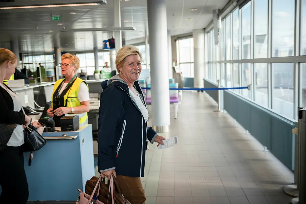 Finansminister Siv Jensen (Frp), her fotografert på flyplassen i Bodø.