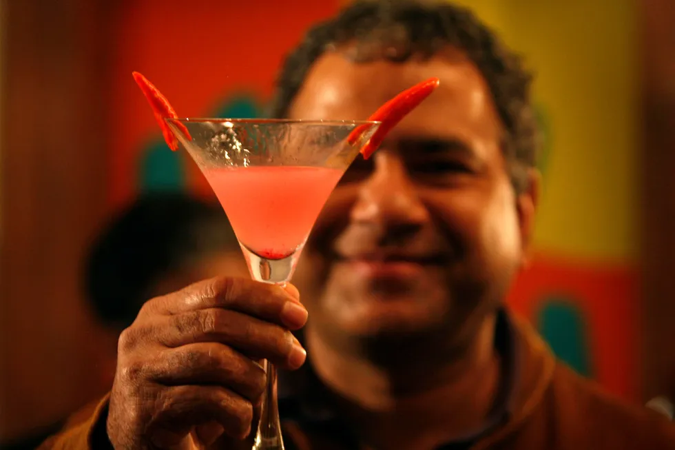 Enkelte delstater i India ønsker å forby alkoholsalg helt. Foto: AP Photo/Mustafa Quraishi