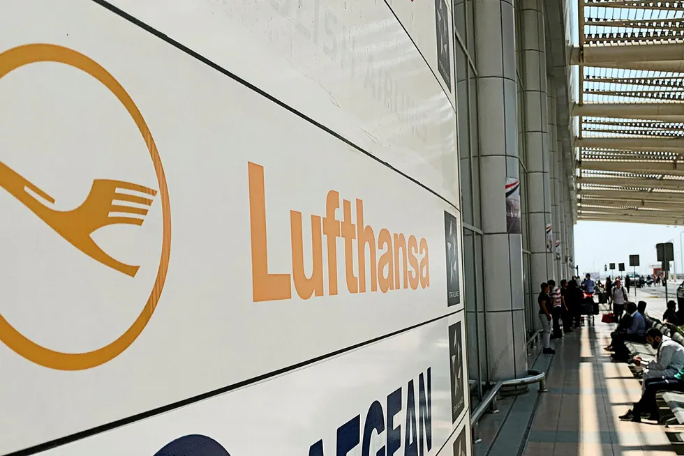 180.000 passasjerer rammes nå av 1.300 Lufthansa-kanselleringer.