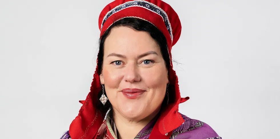 Sametingspresident Silje Karine Muotka har delt ut midler til båt og bruk gjennom Sametinget.