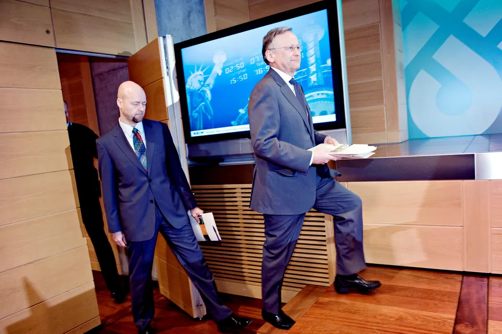 Yngve Slyngstad (til venstre), sjefen for Oljefondet, og daværende sentralbanksjef Svein Gjedrem la frem årsrapporten for finanskriseåret 2008 vinteren 2009.