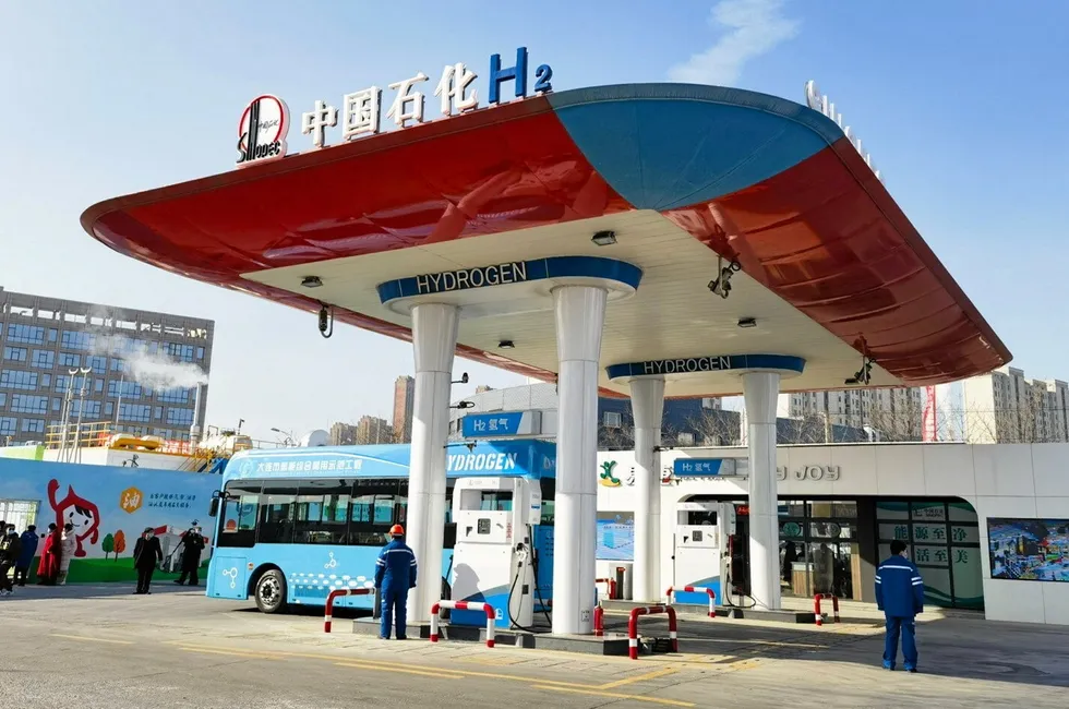 China’s first methanol-to-hydrogen refuelling station, in Dalian, China, is now operational.