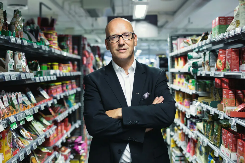 Coop-sjef Geir Inge Stokke mener at dagligvarekjedene har tjent for godt på enkelte hygieneartikler der de nå har fått hardere konkurranse, mens andre varer blir solgt med tap.