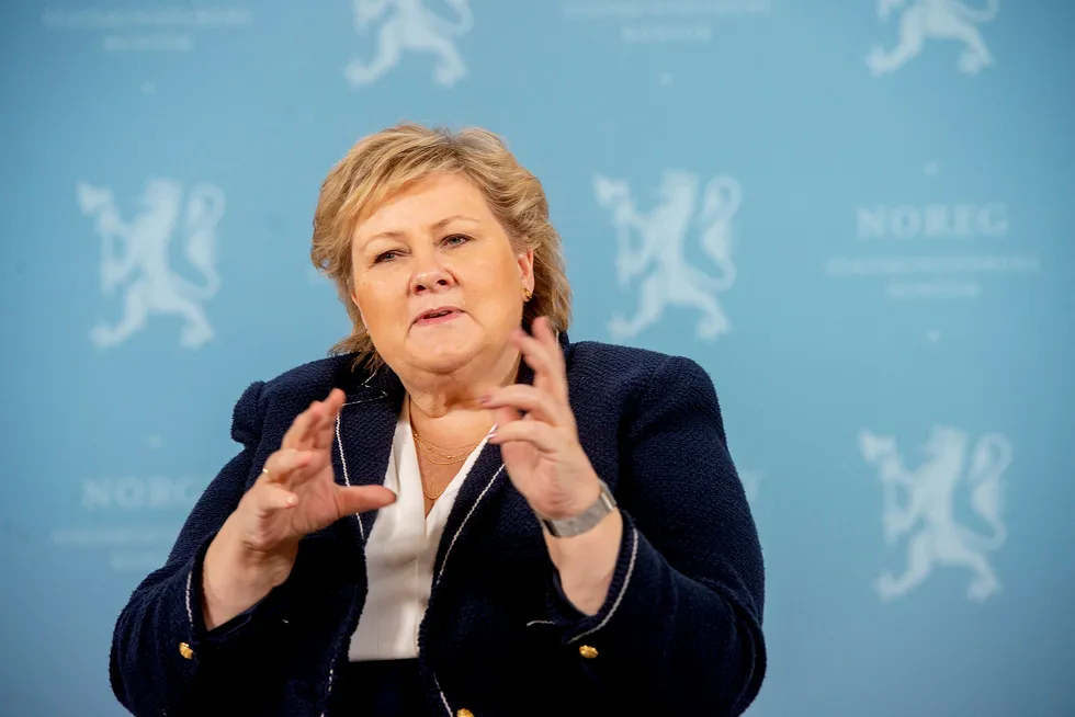 – Vi har en helt annen politisk kultur, sier statsminister Erna Solberg med Sveriges Radio.