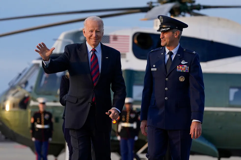 Mandag besøkte amerikanernes president Joe Biden den amerikanske militærbasen Fort Bragg.