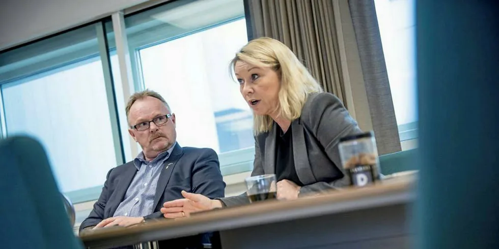 Fiskeriminister Per Sandberg (Frp) og næringsminister Monica Mæland (H).Foto: Fartein Rudjord