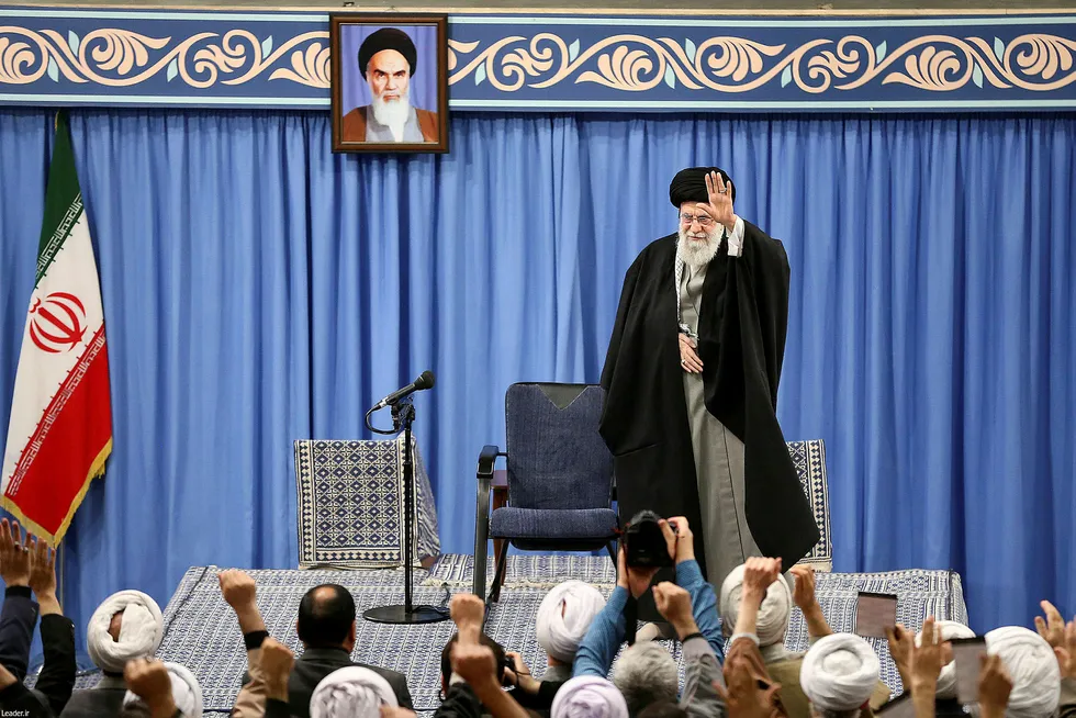 Irans øverste leder Ali Khamenei taler i Irans hovedstad Teheran.