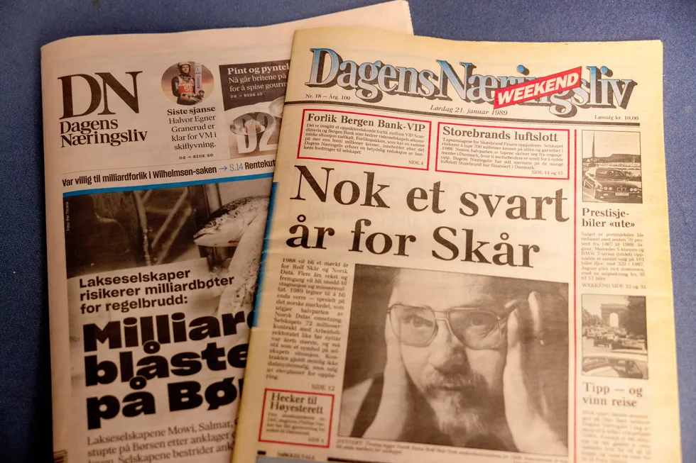 Den første utgaven av DN på rosa papir kom i 1989. Fredagens utgave var den siste rosa. Heretter trykkes DN på hvitt papir både hverdager og lørdager.