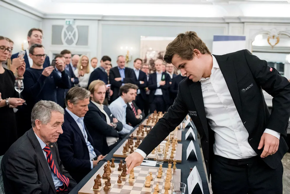Verdensmester i sjakk Magnus Carlsen, her under et arrangement av hans sponsor Arctic Securities. Foto: Skjalg Bøhmer Vold