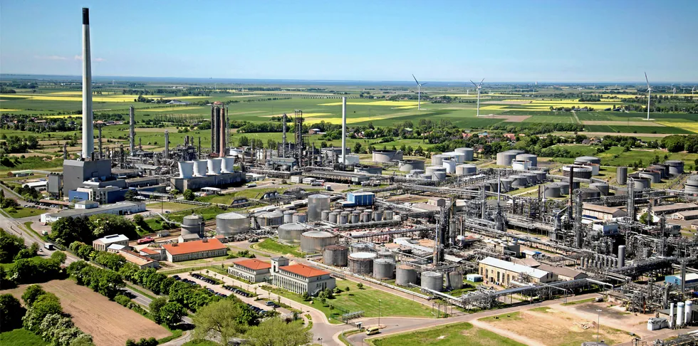 The Heide oil refinery in northwest Germany, which will host the Westküste100 project.