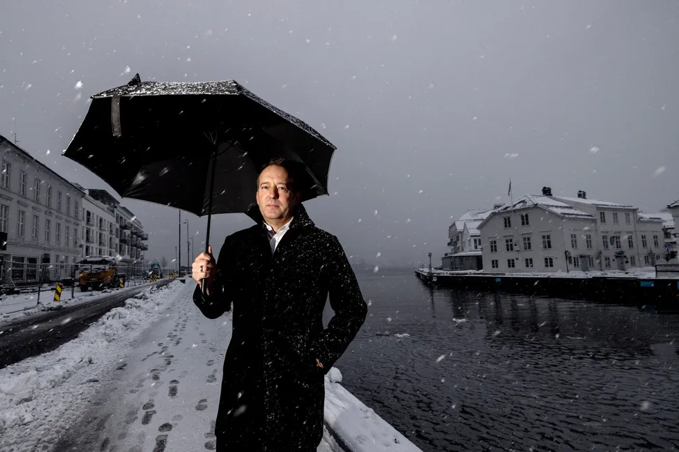 Konsernsjef Ørjan Svanevik i investeringsselskapet Arendals Fossekompani vil både forby krafteksport ved lav fyllingsgrad i vannmagasinene, samt droppe alle planer om elektrifisering av sokkelen.
