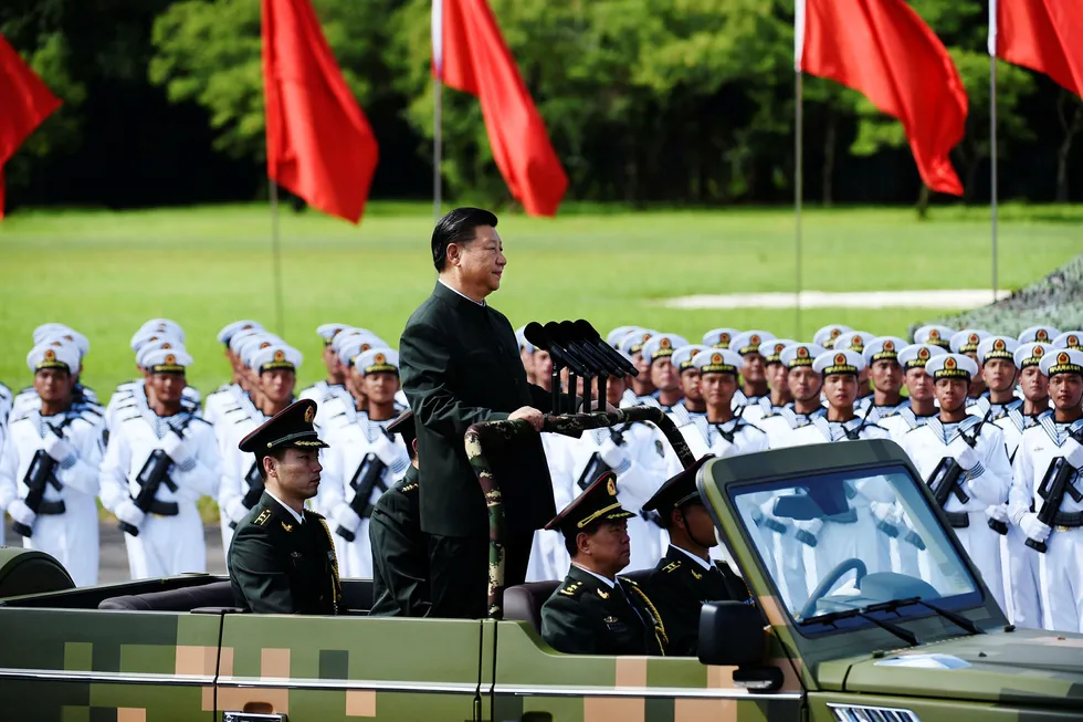 President Xi Jinping på en militærparade i juni. Flere forskere mener at Xi og Kina nå er USAs største utfordrer. Foto: Anthony Wallace/AFP/NTB Scanpix