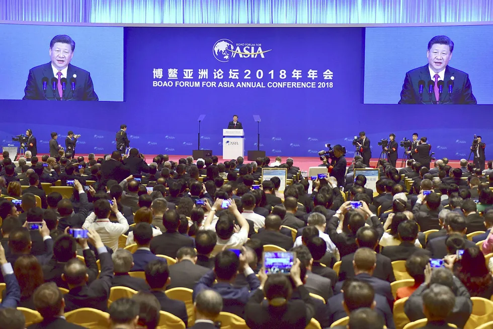 – Den kinesiske døren åpnes opp og vil ikke lukkes. Vi vil åpne den bredere, sa Kinas president Xi Jinping under Boao Forum på tirsdag. Foto: Kyodo/Reuters/NTB Scanpix