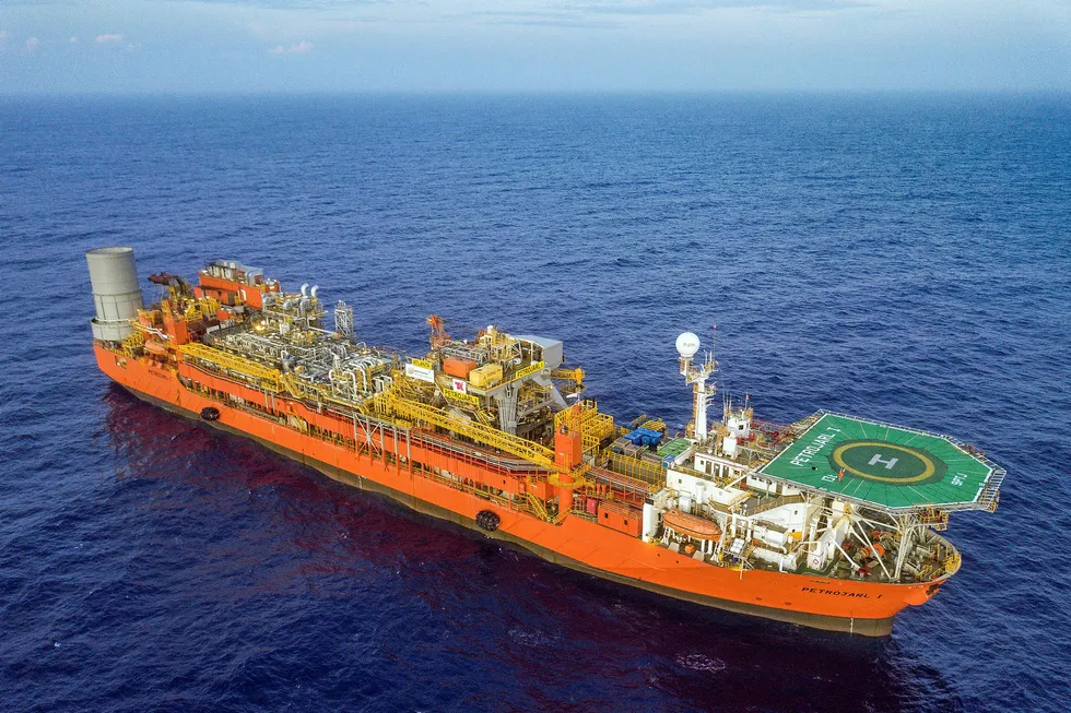 Connection: the Petrojarl I FPSO