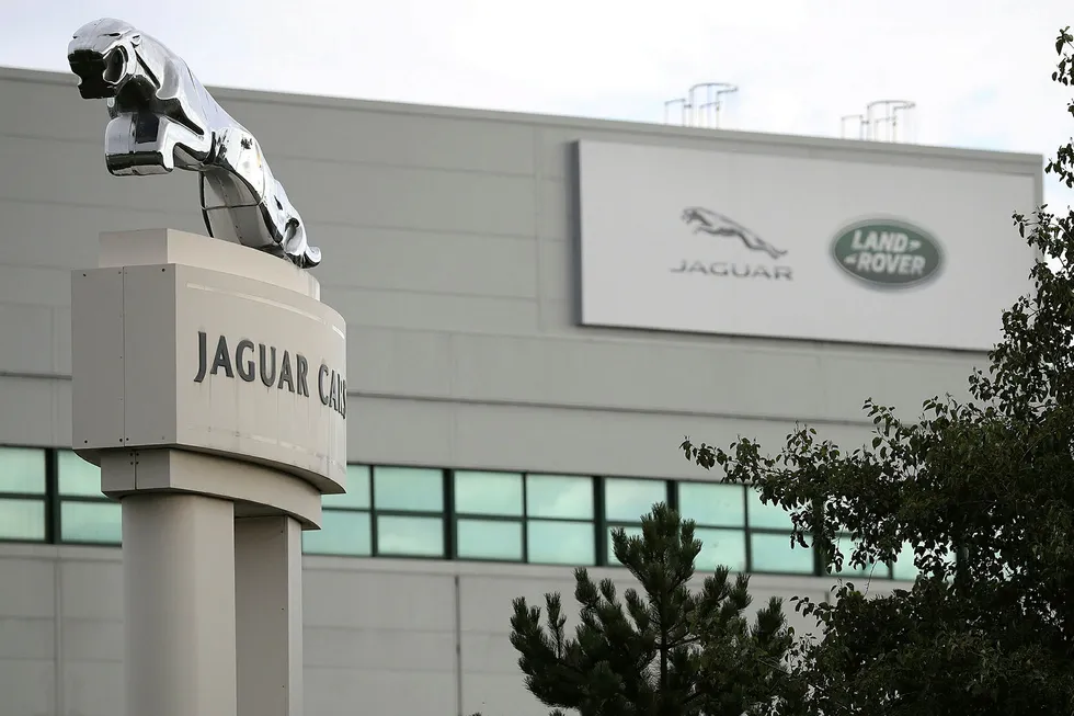 Jaguar Land Rovers fabrikk i byen Liverpool. Nå ber selskapet om et statlig lån på over én milliard pund.