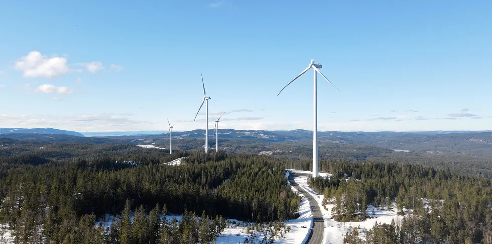 Skadet turbin i Odal Vindkraftverk, på Engerfjellet.