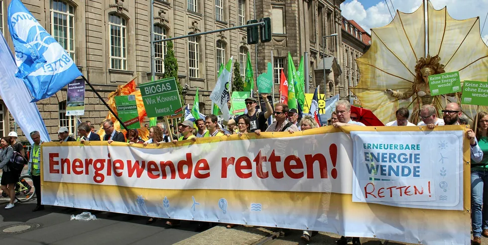 Rally to save Germany's Energiewende