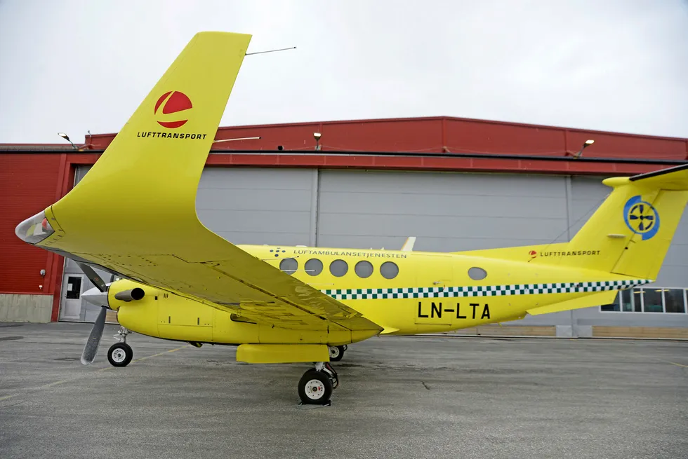 Luftambulansefly fra Lufttransport på Tromsø Lufthavn, og konflikten om pilotene er fortsatt fastlåst. Foto: Rune Stoltz Bertinussen / NTB scanpix