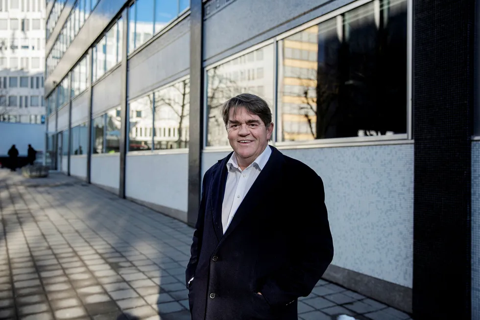 Investor Jan Petter Sisseners fond Sissener Canopus eier 1,056,717 aksjer i gassrederiet Solvang.
