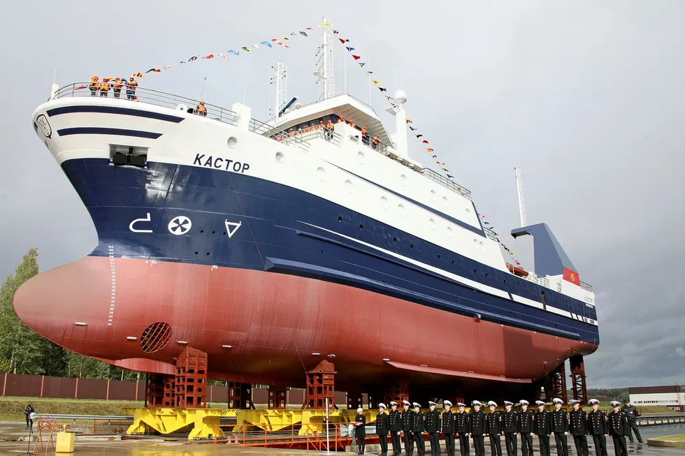 Russia’s Pella shipyard, located in Saint-Petersburg, on Monday launched the second of four 70-meter groundfish trawlers for Murmansk-based fishing company Murmanseljdj-2.