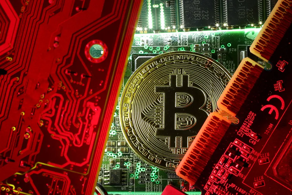 En russisk hackergruppe skal ha fått over 40 millioner kroner i løsepenger i form av bitcoin etter hacking i USA. Nå skal amerikanske myndigheter ha klart å få tilbake over halvparten av pengene.