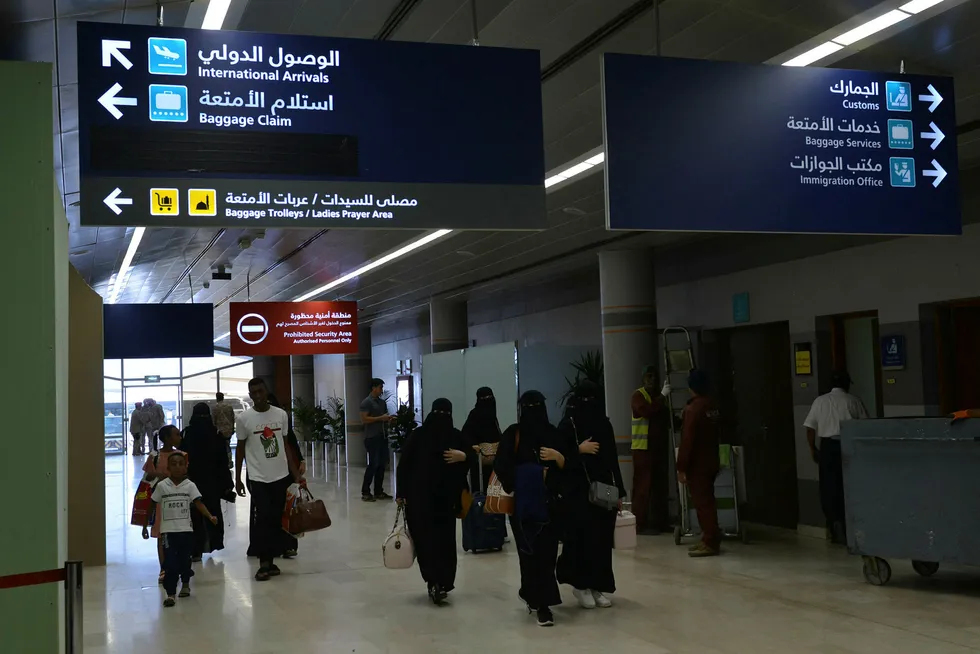 Nye regler gjør det lettere for kvinner fra Saudi-Arabia å reise utenlands.