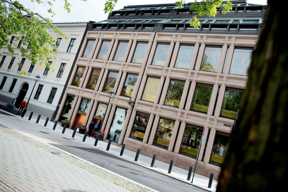 Norges Bank har varslet at den vil sette opp styringsrenten i september. Mange nordmenn frykter nå økte renter på sine lån. Foto: Ida von Hanno Bast