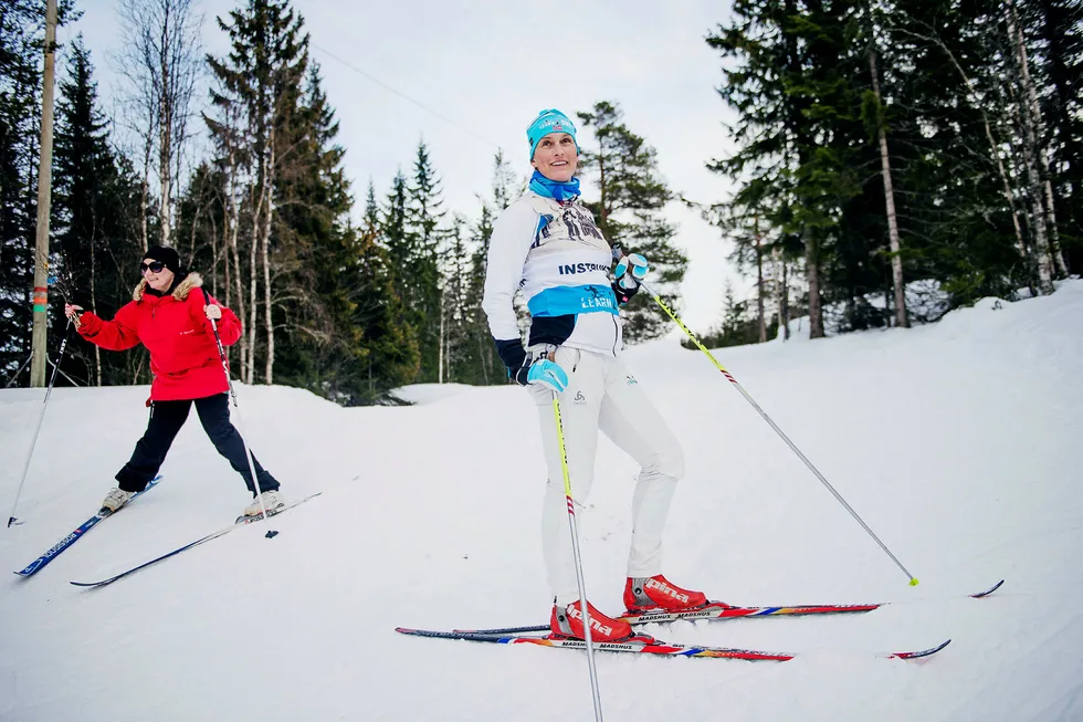 Skikursene sliter etter kortere vintre. Siri Halle (bildet) i Learn 2 Ski har vært en av de store aktørene de siste årene. Foto: Hampus Lundgren