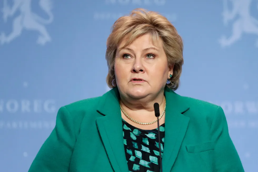 Statsminister Erna Solberg har irettesatt Moldes ordfører for uttalelsene om Oslo