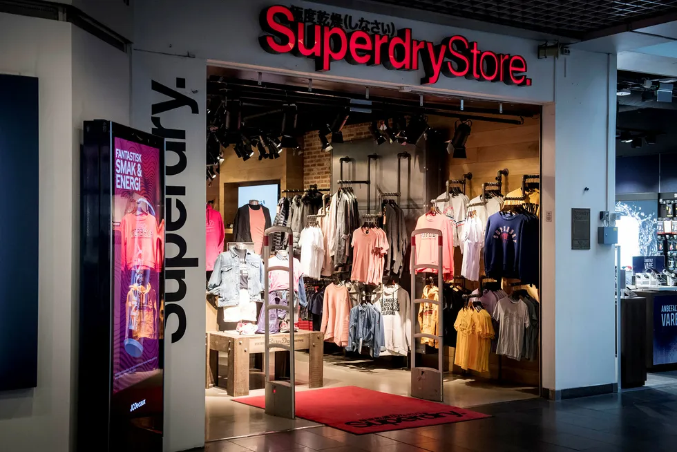 De norske butikkene til Kjeden Superdry ble slått konkurs i forrige uke. Her fra Oslo City.