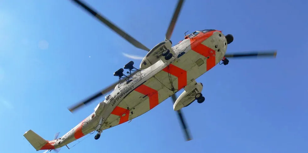 Anskaffelsen av de 16 nye SAR Queen-helikoptrene skal erstatte de gamle Sea King-helikoptrene.