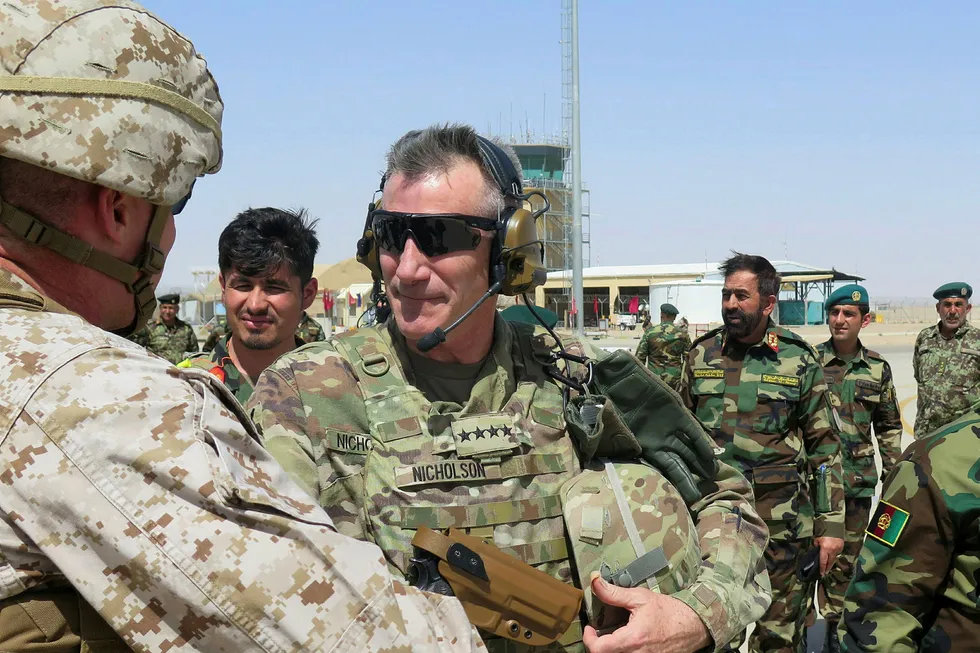 Den amerikanske generalen John Nicholson i Afghanistan. Foto: Reuters/James Mackenzie
