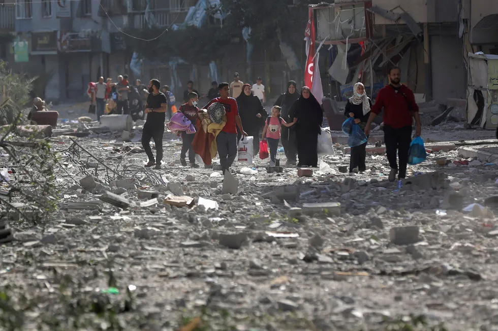 Ruinhaugene i Gaza vokser og blir snarere til hinder enn til hjelp for et påfølgende bakkeangrep, skriver Sverre Diesen.