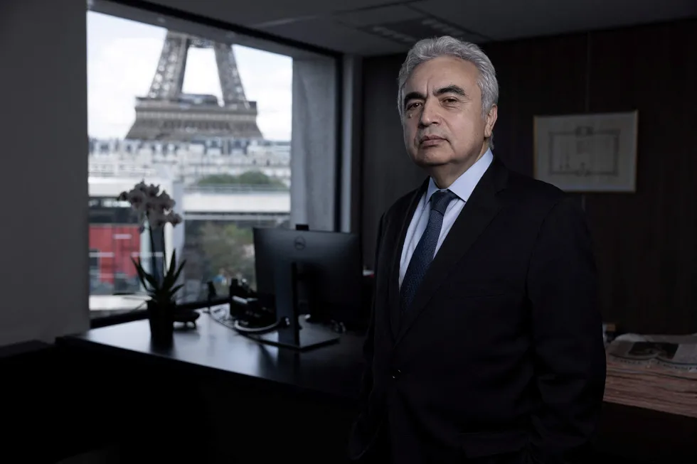 Paris-baserte IEA ble opprettet i 1974 for å sikre olje til vestlige land. Nå sier sjefen Fatih Birol at argumentene for å pumpe opp mer olje og gass aldri har vært svakere.