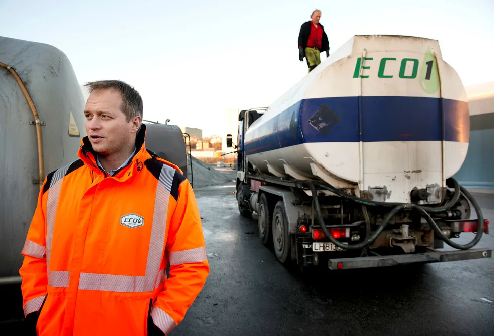 Geir H. Ingeborgrud og selskapet Blue Energy er blitt forkastet av Konkurransetilsynet som kjøper av 39 automatstasjoner. Nå skal Næringsdepartementet avgjøre om energimyggen, som også driver Eco1 Bioenergi, skal få leke med de store oljeselskapene. Foto: Per Ståle Bugjerde