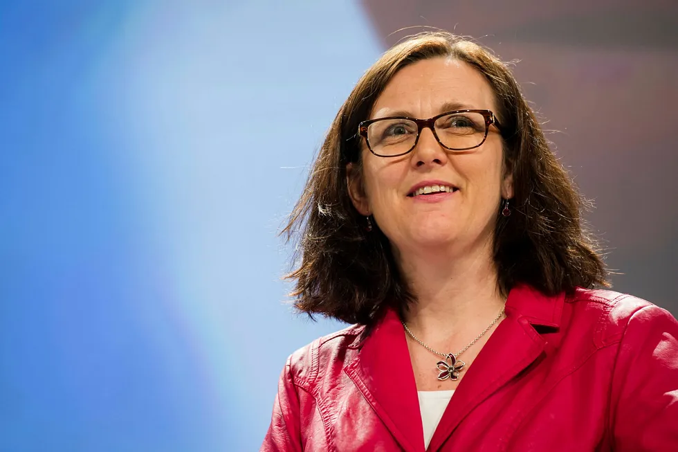 EUs handelskommissær Cecilia Malmström skal være i kontakt med USAs handelsrepresentant Robert Lighthizer, men unionen er lite fornøyd med at usikkerheten fortsetter. Foto: Geert Vanden Wijngaert