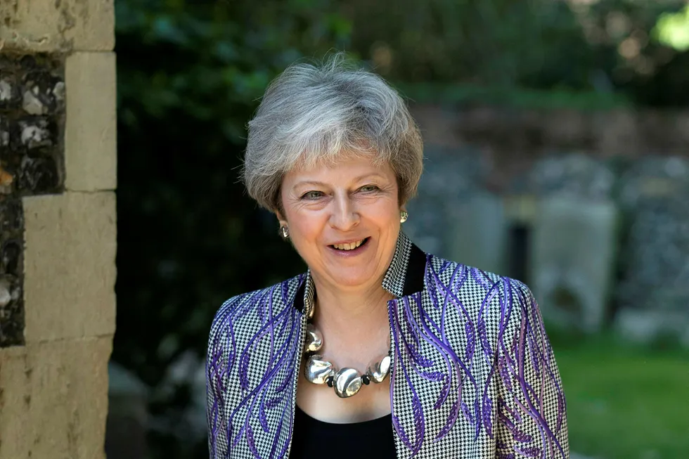 Statsminister Theresa May samler regjeringen tirsdag etter avsluttet påskeferie.