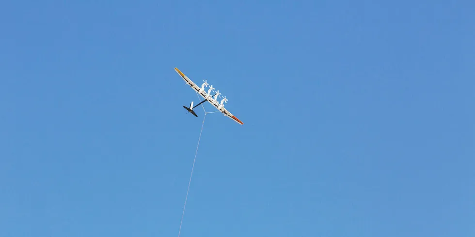 Maiden voyage for giant X power kite