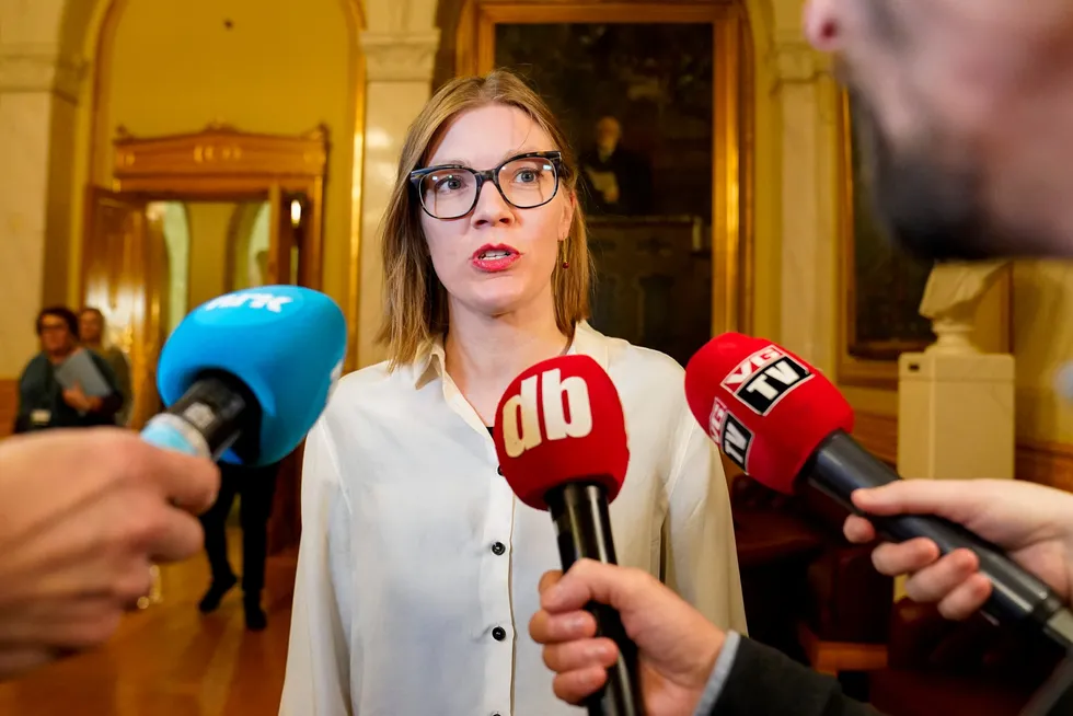 – At Lukoil har fått overført én eneste krone av norske skattepenger etter Russlands folkerettsstridige invasjon av Ukraina, er helt ubegripelig, sier Rødts Marie Sneve Martinussen.