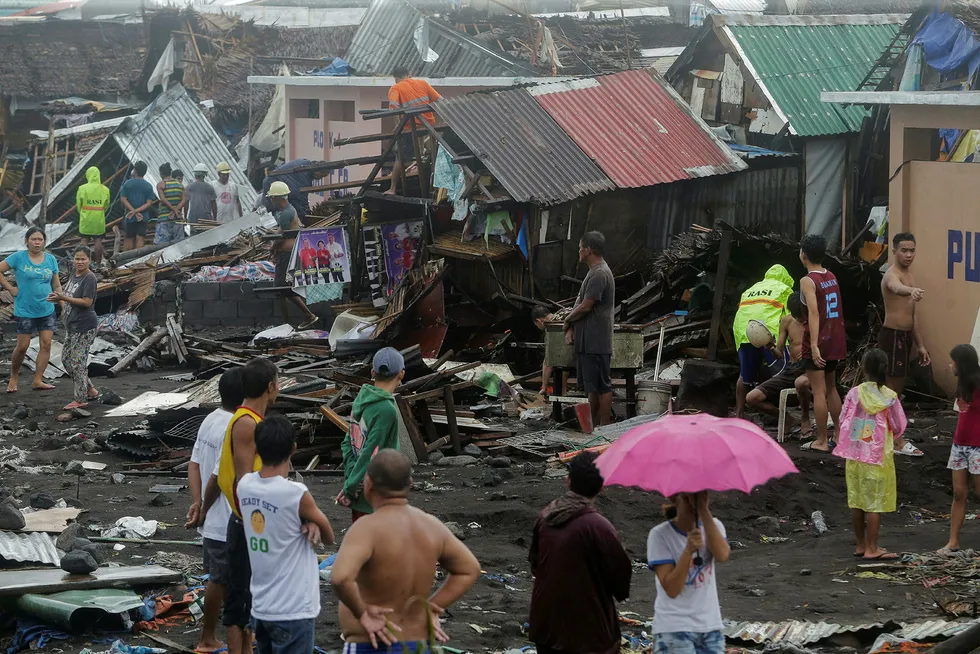 Tyfonen Kammuri har forårsaket store ødeleggelser på Filippinene.
