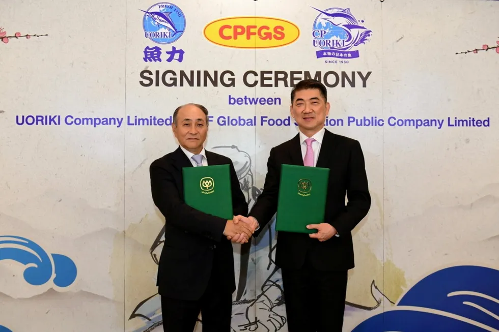 Prasit Boondoungprasert, Chief Executive Officer of CPF and Masayuki Yamada, President of Uoriki.