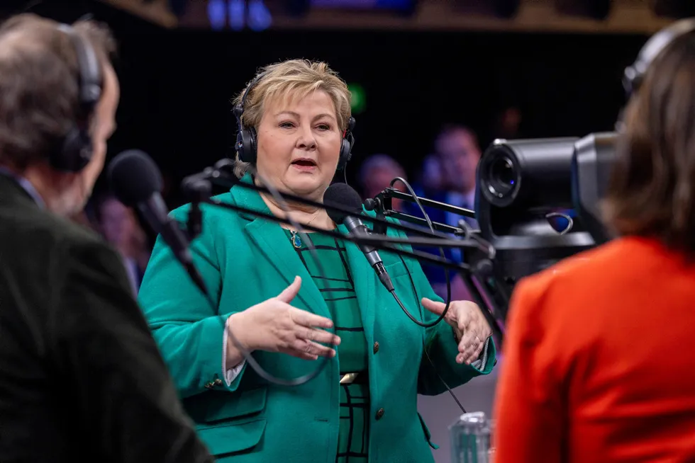 «Det er altså gamle damer med lav pensjon og litt formue som blir nullskattytere hvis formuesskatten fjernes», sa Erna Solberg i sommer.