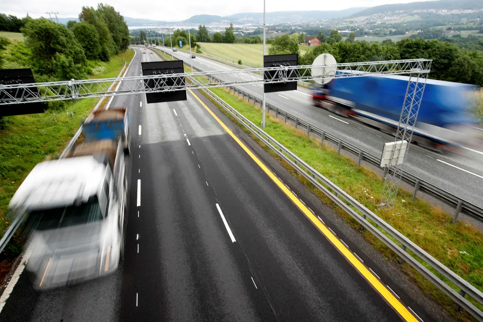 Det kan bli høyere fartsgrenser på enkelte motorveistrekninger i Norge.