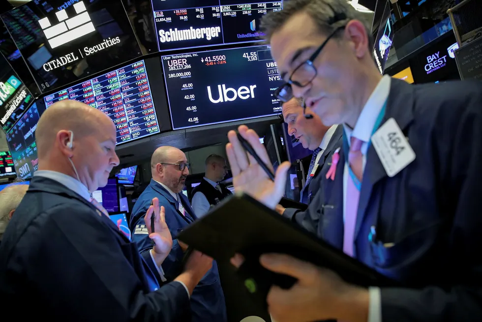 Siden børsnotering fredag har Uber-aksjen falt over 17 prosent i verdi på New York-børsen.