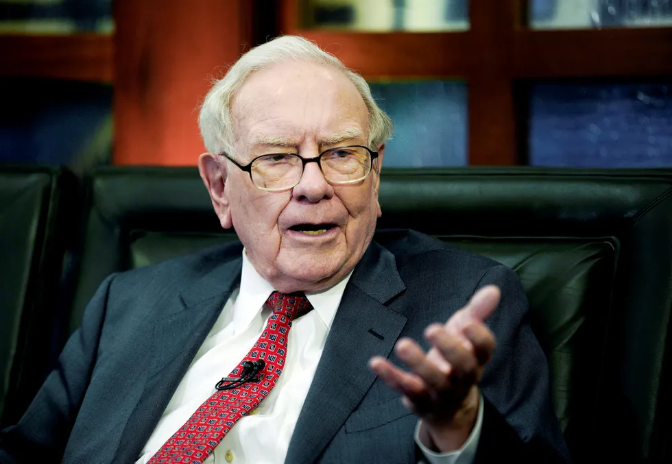 Den legendariske investoren Warren Buffett trekker seg gjerne helt ut av en sektor, om han mister troen på selskapene der. Nå er han tilsynelatende skeptisk til bank.