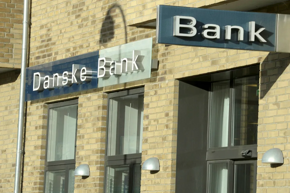 Mange dansker har satt sparepengene sine på konto i Danmarks største bank Danske bank. Foto: Fabian Bimmer/Reuters/NTB scanpix