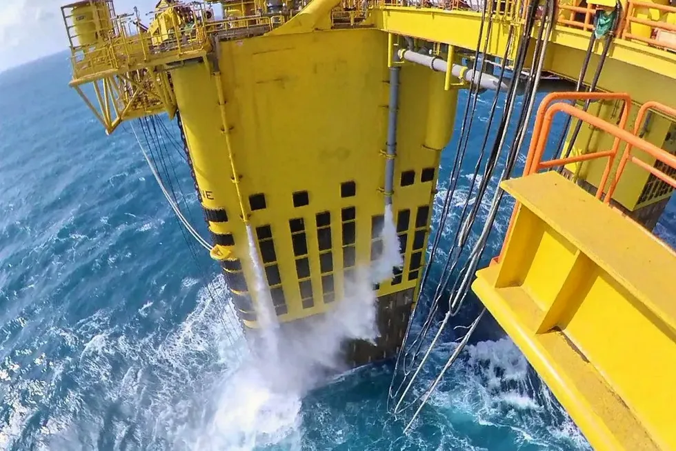 On site: the Lingshui deep-water semisub arrives in the South China Sea