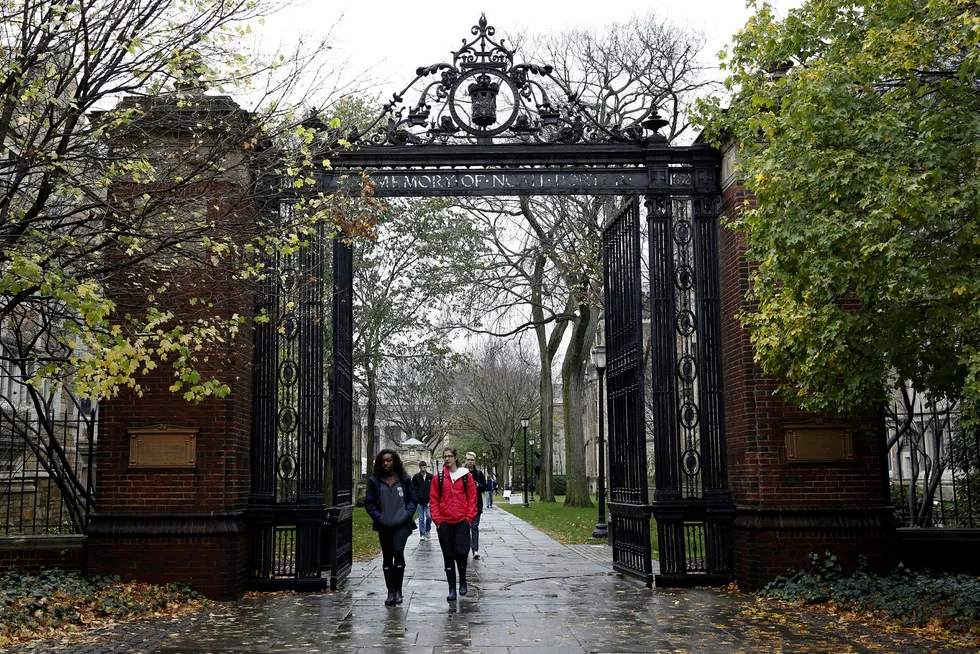 Det amerikanske justisdepartementet saksøker universitetet Yale for å diskriminere hvite og asiater i sin inntaksprosess.