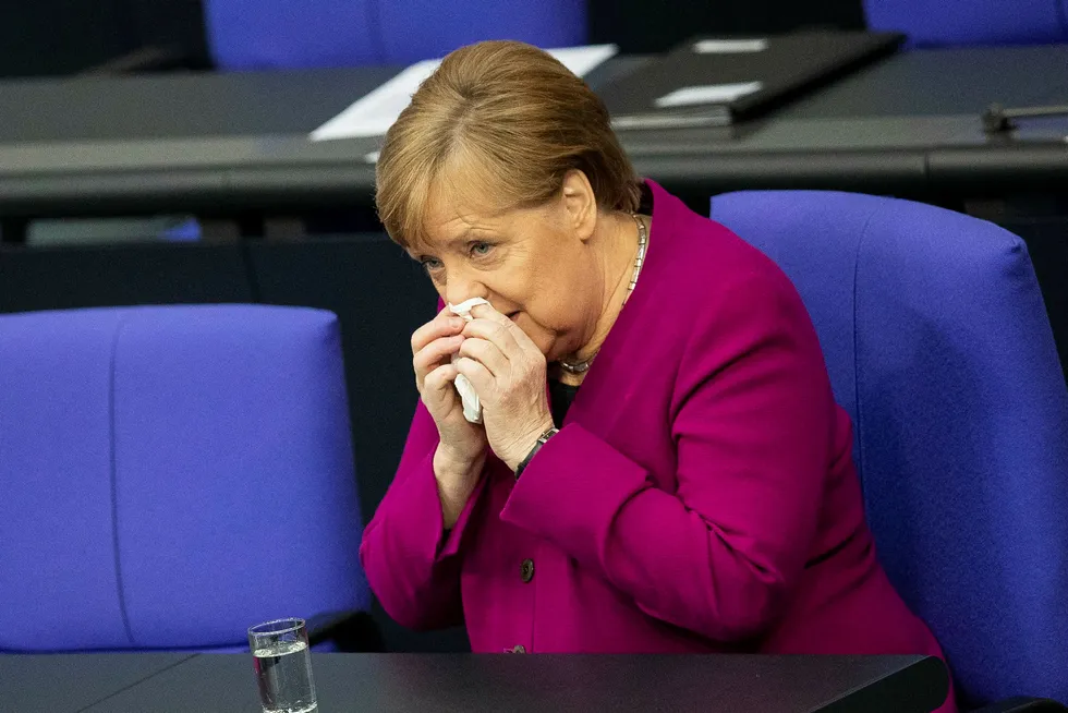 Forbundskansler Angela Merkel sa torsdag at Tyskland åpner lommeboken for å hjelpe andre EU-land.