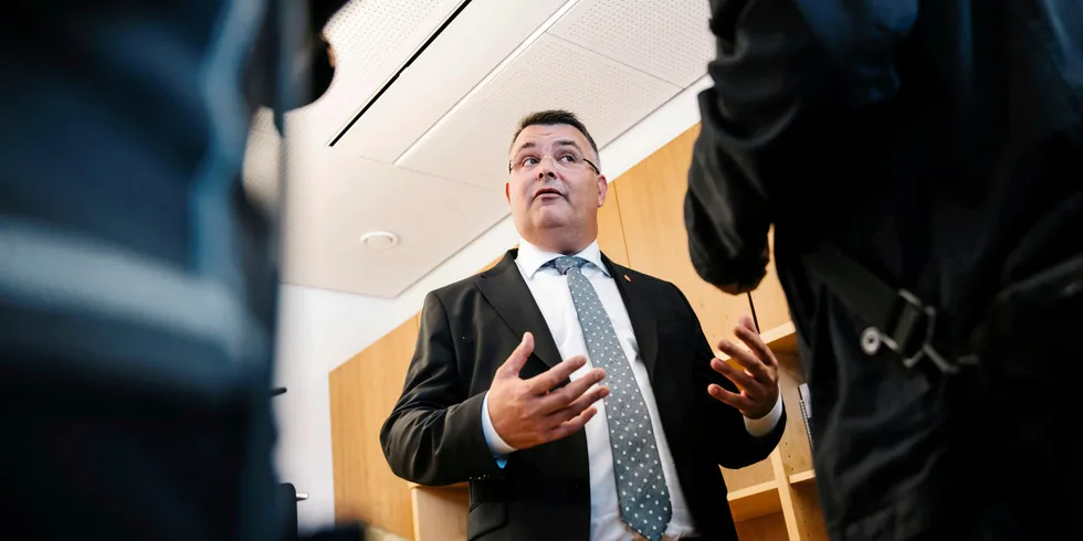 MÅ FÅ VETORETT: Tidligere olje- og energiminister Kjell-Børge Freiberg (FrP), vil at fiskerinæringen skal ha vetorett i vindkraftsaker til havs.